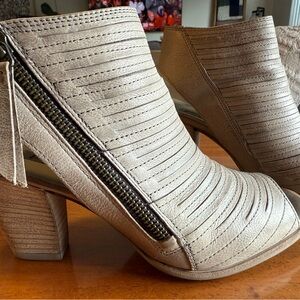 Paul Green Textured Grey Ankle Booties